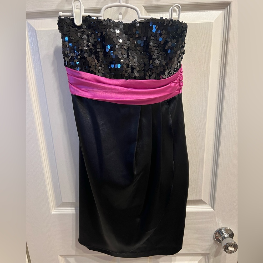 Black and Pink Strapless Dress
